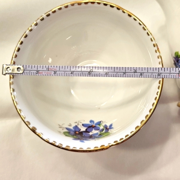 Royal Stafford "Sweet Violets" cream and sugar. - Picture 10 of 13